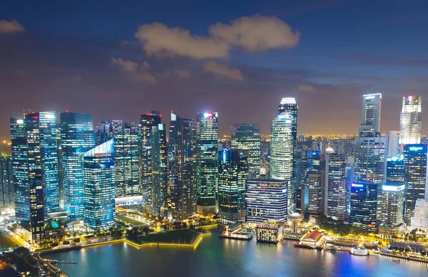 Skyline Van Singapore Centrum Nachts Luchtfoto — Stockfoto