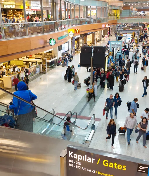 Istanbul Turkiet Mars 2017 Interiör Avgångshallen Internationella Flygplatsen Sabiha Gokcen — Stockfoto