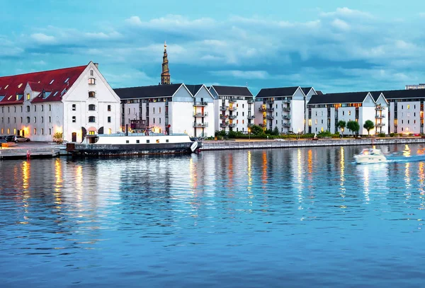 Case Residenziali Edifici Argine Copenaghen Illuminato Serata Christianshavn Chiesa Del — Foto Stock