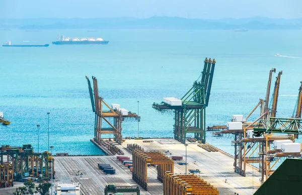 Vista Aérea Del Puerto Comercial Singapur Con Grúas Contenedores Muelle —  Fotos de Stock