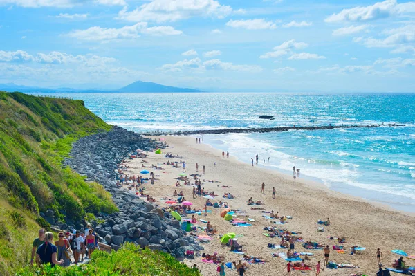 Biarritz Francia Agosto 2017 Gente Alla Spiaggia Milady Una Calda — Foto Stock