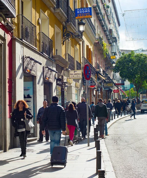 Мадрид Іспанія Листопада 2017 Людей Йдуть Старе Місто Вулиці Мадрида — стокове фото