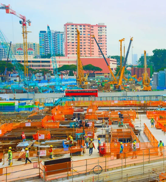 Şehirde Bir Inşaat Sahasında Işçiler Singapur — Stok fotoğraf
