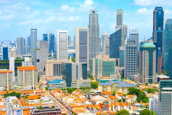 ダウンタウンの中心地シンガポールのチャイナタウン空中スカイライン — ストック写真