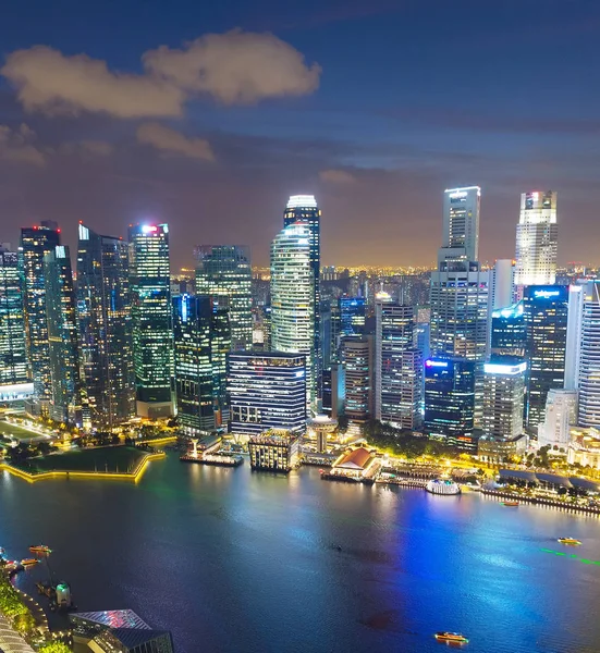 Skyline Singapore Downtown Por Noche Vista Aérea —  Fotos de Stock