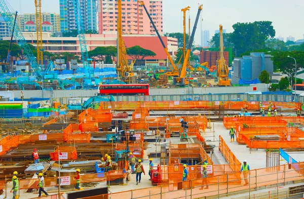 Trabalhadores Uniformizados Canteiros Obras Urbanas Singapura — Fotografia de Stock