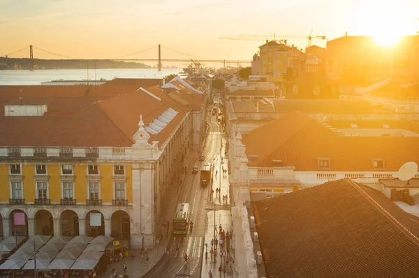 Gün Batımında Portekiz Lizbon Old Town Caddesi Nin Havadan Görünümü — Stok fotoğraf