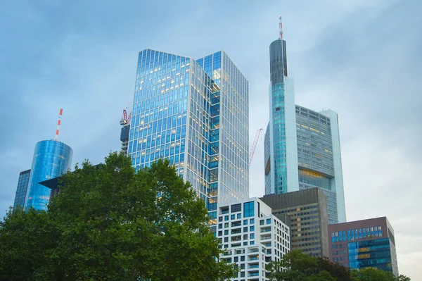 Frankfurter Innenstadt Geschäftsarchitektur Der Dämmerung Deutschland — Stockfoto