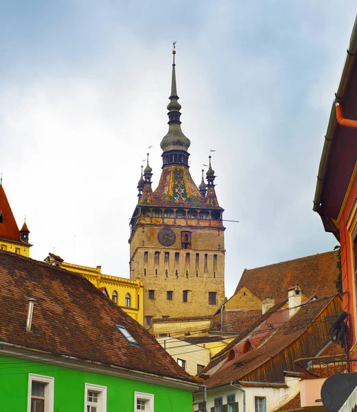 Vista Torre Relógio Sighisoara Dia Chuvoso Romênia — Fotografia de Stock