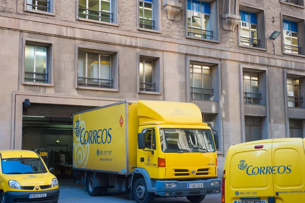 Correos Amarillos Camiones Correos Calle Baecelona España —  Fotos de Stock