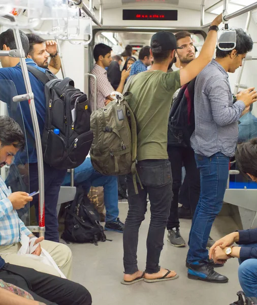 Tehran Irão Maio 2017 Pessoas Trem Metrô Teerã — Fotografia de Stock