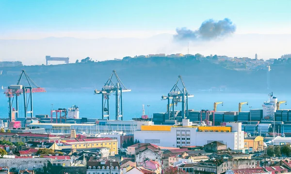 Panorama Lisbonne Avec Des Grues Des Conteneurs Fret Dans Port — Photo