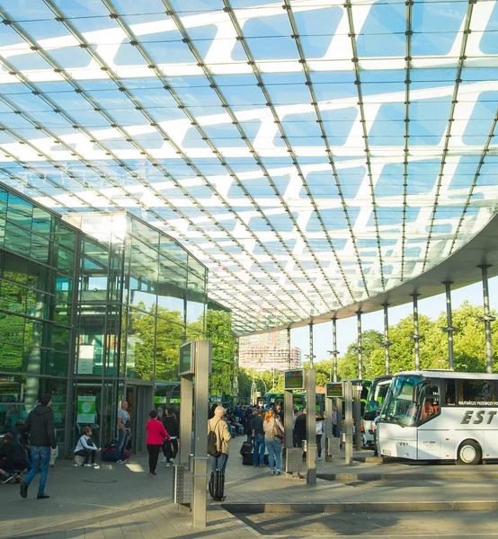 Hamburk Německo Června 2018 Lidí Autobusové Nádraží Hamburg — Stock fotografie