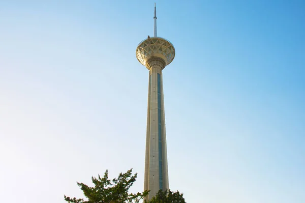 Tour Milad Avec Ciel Bleu Téhéran Iran — Photo