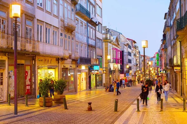 Porto Portugal Juli 2017 Mensen Lopen Santa Catarina Street Belangrijkste — Stockfoto