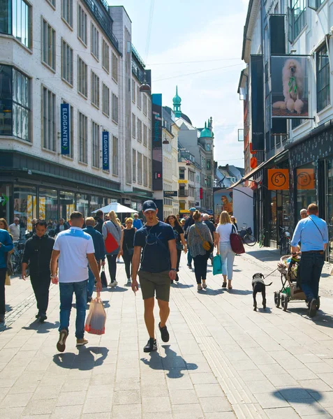 코펜하겐 덴마크 2018 Stroget 코펜하겐 거리에서 사람들 코펜하겐은 덴마크의 — 스톡 사진