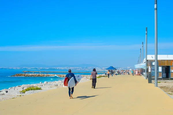 Costa Caparica Lisbonne Portugal Septembre 2018 Les Gens Marchent Long — Photo