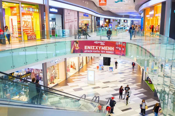 Pahos Ciprus 2019 Február Emberek Bevásárlóközpontban Kings Avenue Mall Modern — Stock Fotó