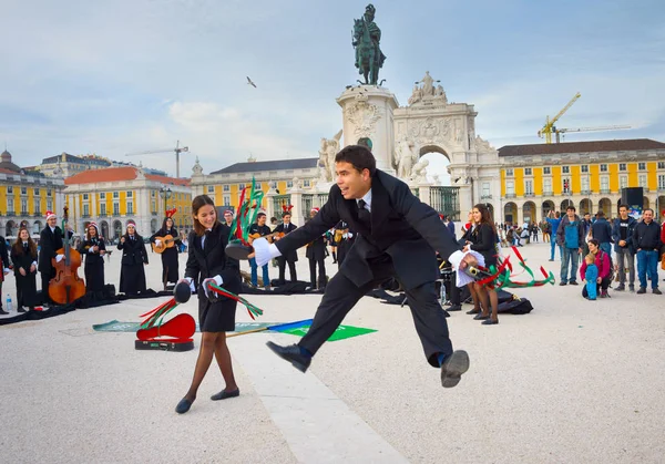 Lisboa Portugal Dezembro 2016 Grupo Adolescentes Vestidos Uniforme Estudante Tradicional — Fotografia de Stock