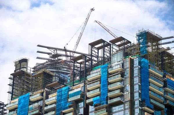 Estaleiro de construção arranha-céus de negócios Singapura — Fotografia de Stock