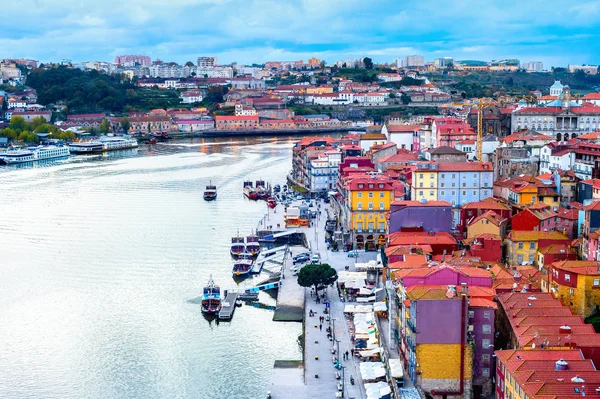 Paisaje urbano aéreo de Oporto río douro — Foto de Stock