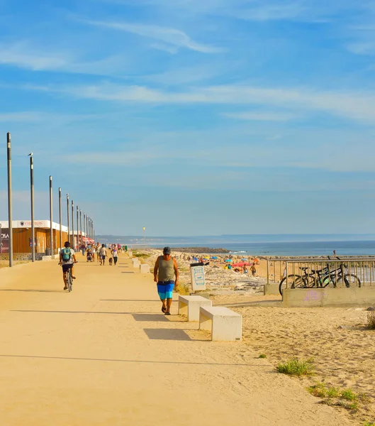 Costa Caparica tepi laut promenade Portugal — Stok Foto