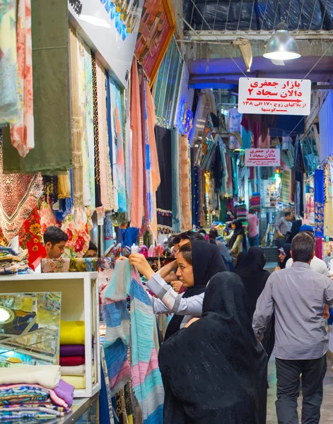 Mercado de xale, Grand Bazaar. Teerão — Fotografia de Stock