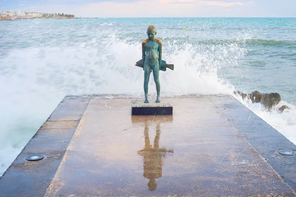 Statua Piccolo Pescatore. Paphos, Cipro — Foto Stock