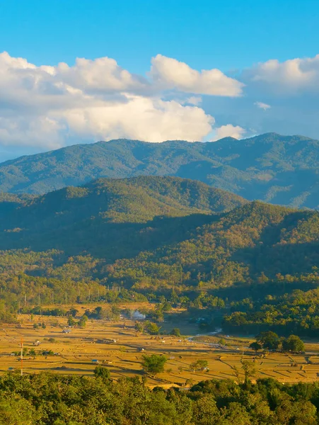 Thailand Mountains vid solnedgången. Pai — Stockfoto