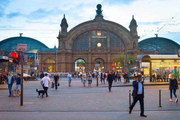 Frankfurtská hlavní vlaková stanice Německo — Stock fotografie