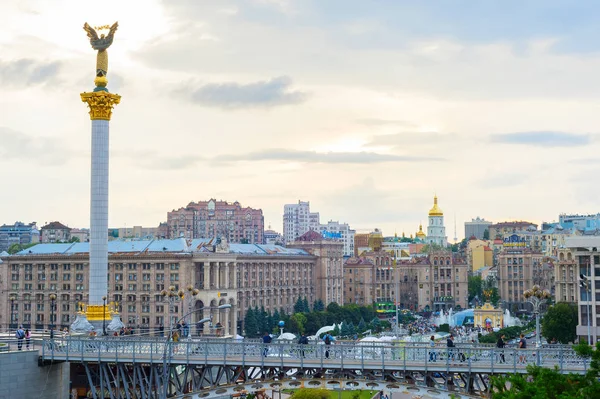 Πλατεία Ανεξαρτησίας ορίζοντα Κίεβο Ουκρανία — Φωτογραφία Αρχείου