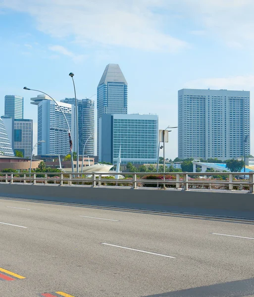 Road  skyscrapers Singapore modern buildings — Stock Photo, Image