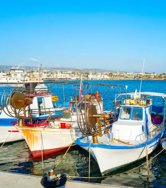 Barcos de pesca Paphos mar Chipre — Fotografia de Stock