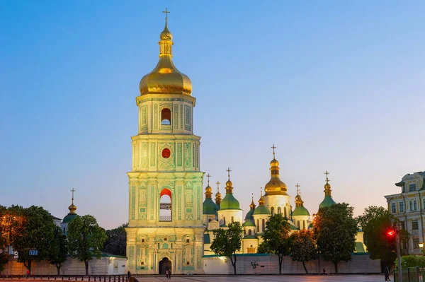 Cathédrale Sainte Sophie Avec Vue Sur Clocher Crépuscule Les Châtaigniers — Photo