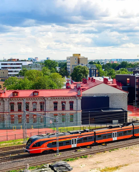 Luftbild Des Industriegebiets Von Tallinn Schnellzug Auf Der Eisenbahn Moderne — Stockfoto