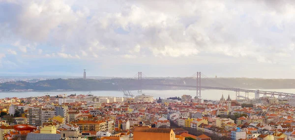 Lizbon Panoraması Nisan Köprüsü Gün Batımında Portekiz — Stok fotoğraf