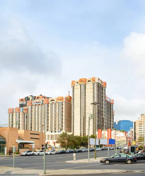 Лісабонський Цитат Сучасною Архітектурою Центральному Перехресті Автомобільним Рухом Центрі Діловому — стокове фото