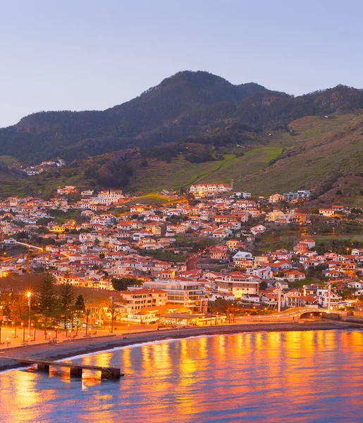 Stadsgezicht Van Kuststad Madeira Schemering Madeira Portugal — Stockfoto