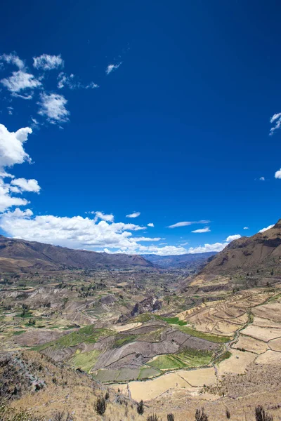 Vista Panorámica Montañas Bajo Cielo Azul Perú — Foto de Stock