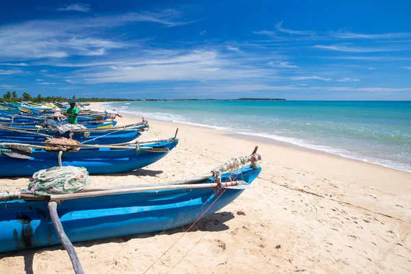 Widok Łodzi Tropikalnej Plaży Sri Lanka — Zdjęcie stockowe