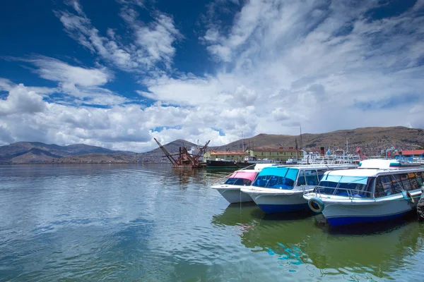 Barcos Totora Lago Titicaca Perto Puno Peru — Fotografia de Stock