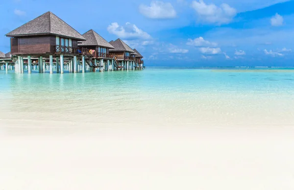 Playa Con Bungalows Agua Maldivas —  Fotos de Stock
