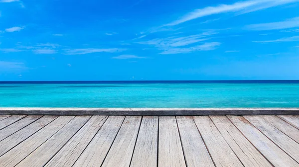 Muelle Madera Hermoso Cabo Marino Bajo Cielo Azul Con Nubes —  Fotos de Stock