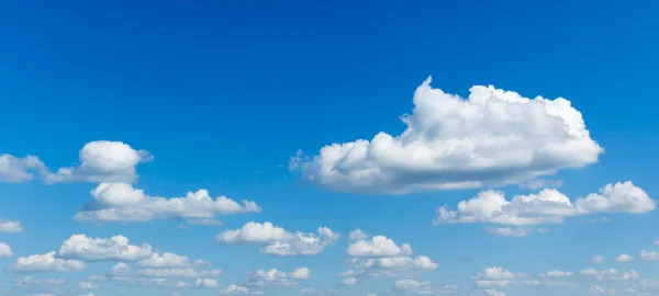 Céu Azul Bonito Com Nuvens Fundo — Fotografia de Stock