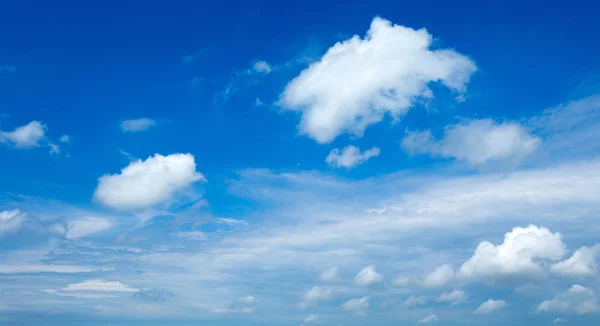 Blauer Himmel Mit Wolken Hintergrund — Stockfoto