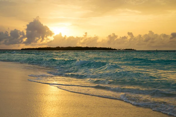 Pôr Sol Mar Maldivas — Fotografia de Stock