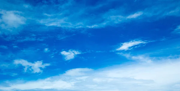 Blue Cloudy Sky Background Copy Space — Stock Photo, Image