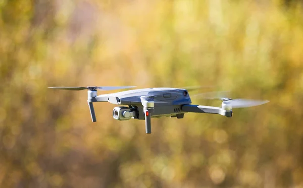 Der Drohnen Hubschrauber Fliegt Mit Digitalkamera — Stockfoto