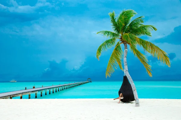 Ilha Maldivas Tropicais Com Praia Areia Branca Mar — Fotografia de Stock