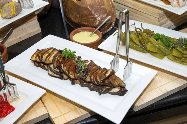 Lade Van Geassorteerde Voedsel Voor Saladebuffet — Stockfoto